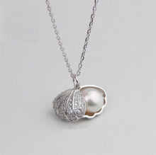 Load image into Gallery viewer, Pearl In Shell Silver Necklace