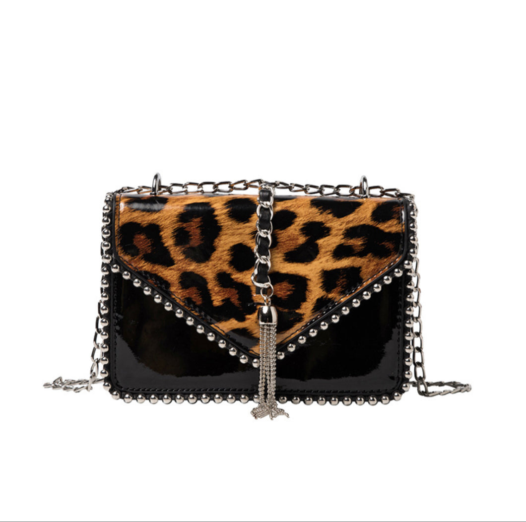 Trendy Leopard Shoulder Bag with Chain Strap
